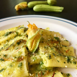 Pasta sa cvetom tikvice